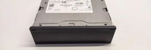 Volkswagen Tiguan Navigation unit CD/DVD player 3G5035820B