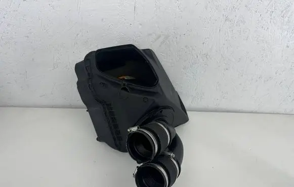 Audi RS6 C7 Air filter box cover 4G0133836AF 4G0133843L 70572018