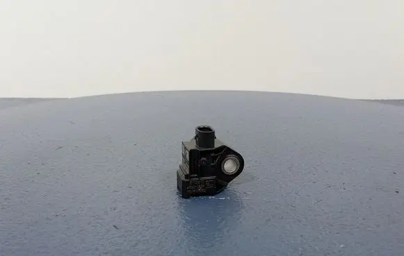 KIA Ceed Airbag deployment crash/impact sensor 95920M6100