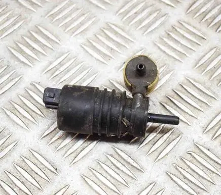 Opel Signum Windscreen/windshield washer pump 90585762