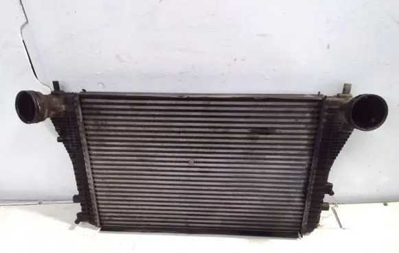 Volkswagen PASSAT B6 Intercooler radiator 3C0145805F E3938