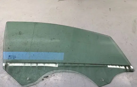 Opel Astra K Front door window glass four-door E000090