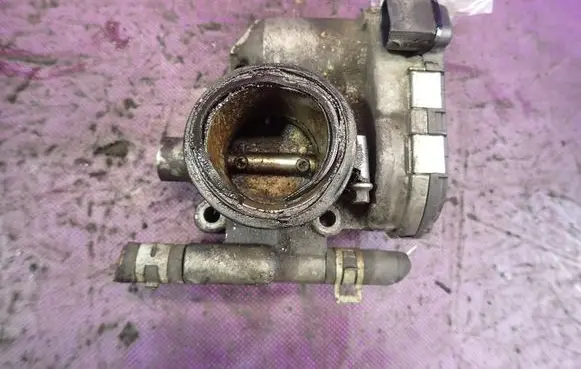 Opel Meriva A Throttle body valve 24420536