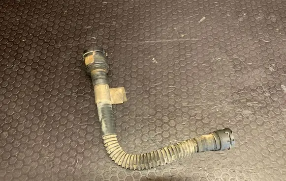 Opel Insignia A Engine coolant pipe/hose 55566095