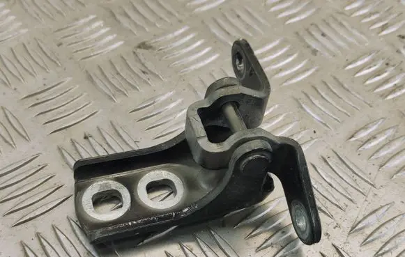 Opel Zafira C Front door upper hinge