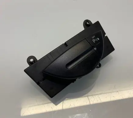 Mercedes-Benz E W211 Parking (PDC) sensor switch 2118216958 03751222 86352582