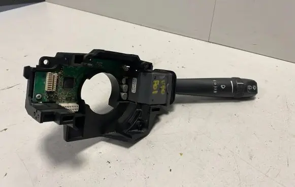 Volvo XC90 Wiper control stalk 30669741 04W28D 30710946