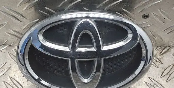 Toyota RAV 4 (XA40) Manufacturer badge logo/emblem 7531212320 7530112400