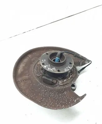 BMW 5 E60 E61 Rear wheel hub B890890