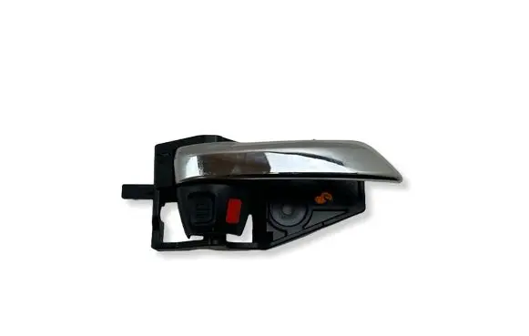 Suzuki Kizashi Rear door interior handle 