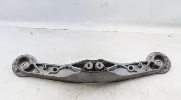 BMW Z4 E89 Rear differential/diff mount bracket 6788948 33326788948