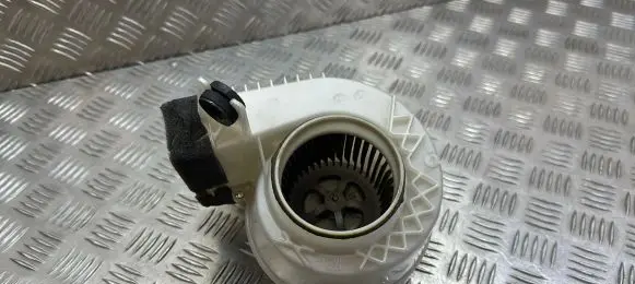 Lexus IS III XE30 Heater fan/blower G923053010