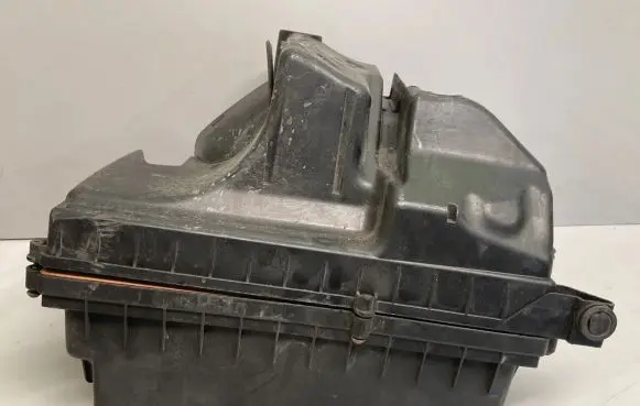 Volvo XC60 Air filter box 30748207