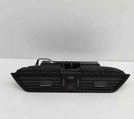 Skoda Superb B8 (3V) Dashboard air vent grill cover trim 3V0820951B