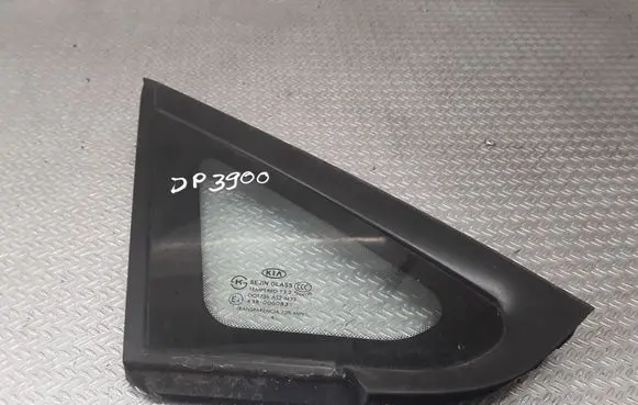 KIA Carens II Front triangle window/glass 