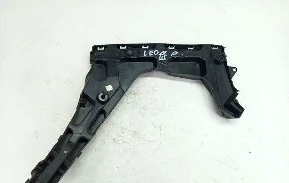 Seat Leon (5F) Rear bumper mounting bracket 5F9807376B M13825 5F9807376C