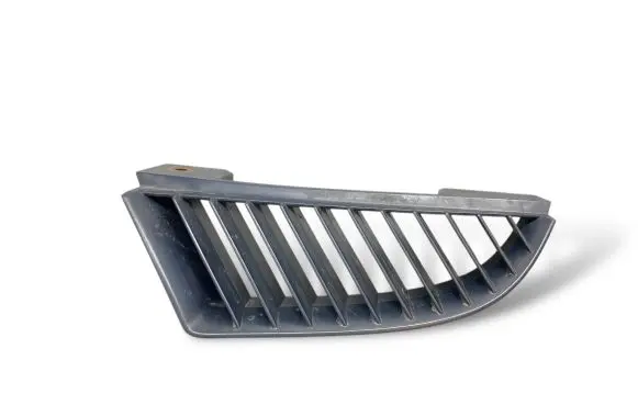 Mitsubishi Colt Front bumper upper radiator grill MN127773 K4770