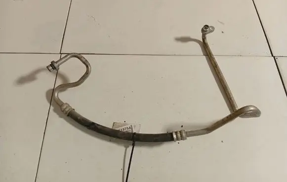 Nissan NV200 Air conditioning (A/C) pipe/hose