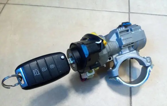 KIA Carens III Ignition lock 49A6101110 NE69199