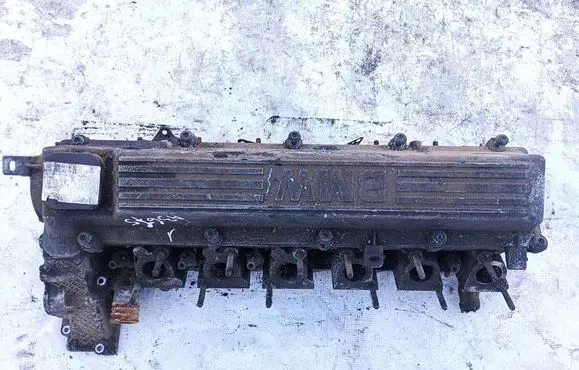 BMW 5 E39 Engine head 2245579