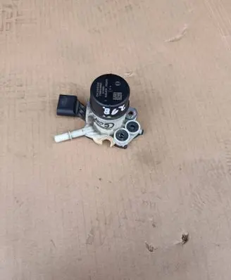 Mercedes-Benz CLS C218 X218 Adblue pump F01C070012