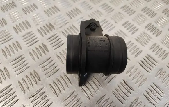 Volkswagen Jetta V Mass air flow meter 06A906461