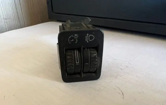 Volkswagen PASSAT B6 Headlight level height control switch 3C0941333