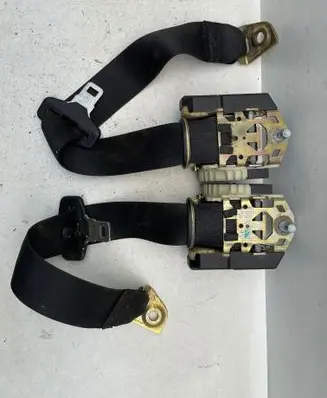Mercedes-Benz C W203 Rear seatbelt A2038608785 E040437