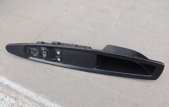 Citroen C4 I Electric window control switch 9651464277