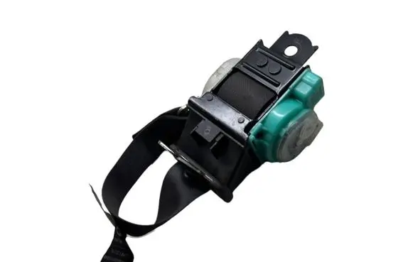 Toyota Corolla E120 E130 Middle seatbelt (rear) 7335002040 ADC7610 C7177