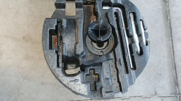 Towing hook eye