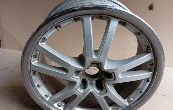 R19 alloy rim