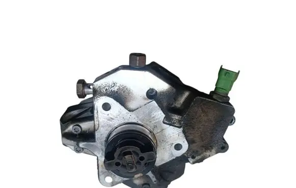 Volvo S80 Fuel injection high pressure pump 30756125 0445010111
