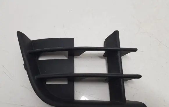 Skoda Fabia Mk2 (5J) Front bumper lower grill 5J0853666A