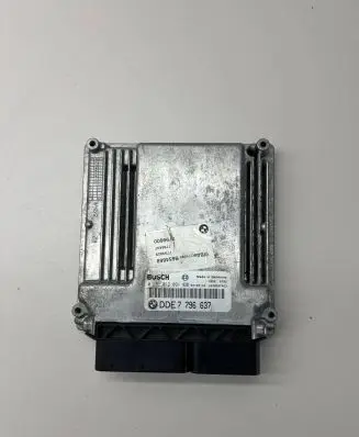 BMW 5 E60 E61 Engine control unit/module 7796637 0281012091
