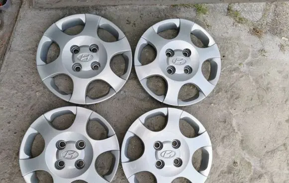 Hyundai Elantra R15 wheel hub/cap/trim 52960-2D100