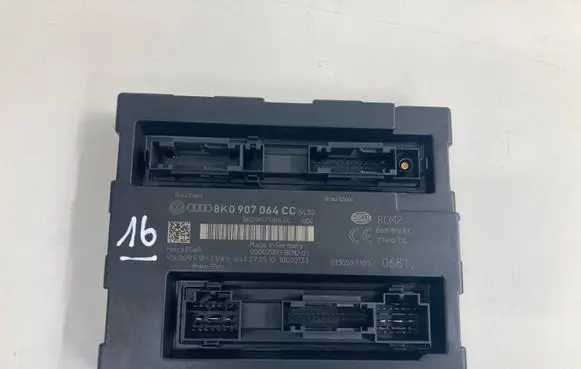 Audi A4 S4 B8 8K Comfort/convenience module 8K0907064CC