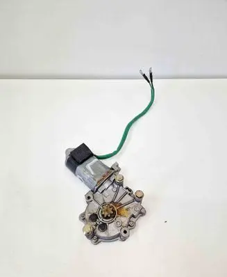 Mercedes-Benz SL R129 Front door window regulator motor 0130821325