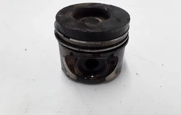 Piston with connecting rod