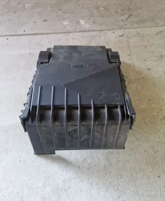 Volkswagen PASSAT B6 Fuse box cover 1K0937132F
