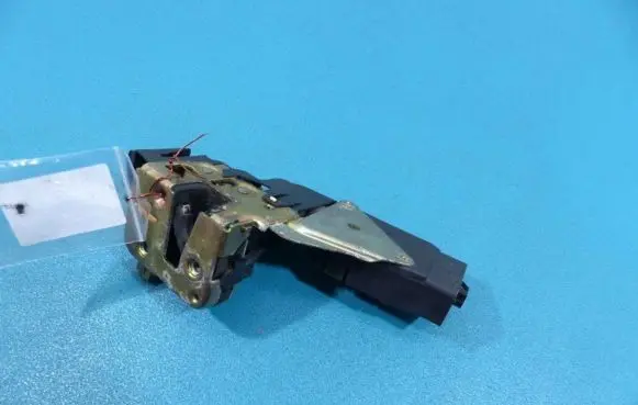 Mitsubishi Carisma Front door lock IMPRK815519