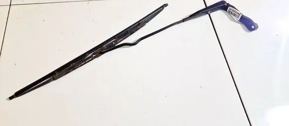 Volvo S40, V40 Front wiper blade arm