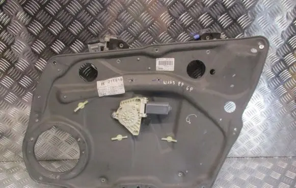 Mercedes-Benz A W169 Front door window regulator with motor