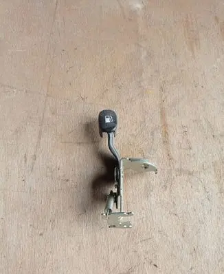 Hyundai i20 (GB IB) Fuel cap release pull handle 