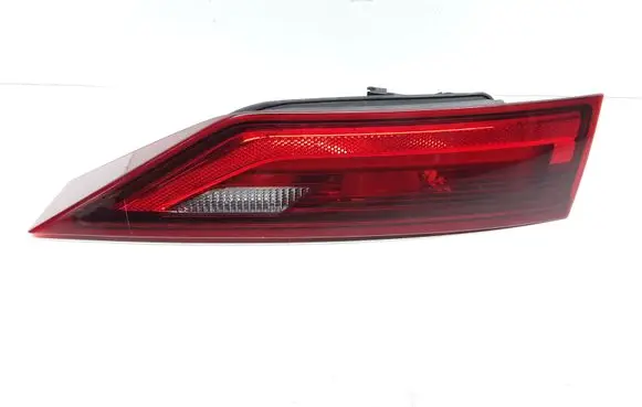 Volvo S90, V90 Tailgate rear/tail lights 31656787