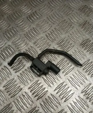 Volkswagen Touran I Turbo solenoid valve 037906283C