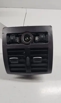 Rear air vent grill