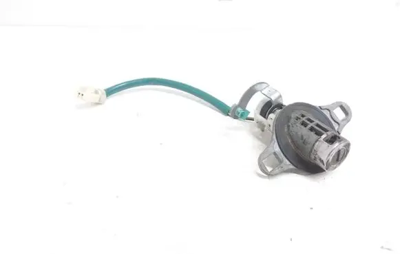 Mazda MPV Tailgate exterior lock 