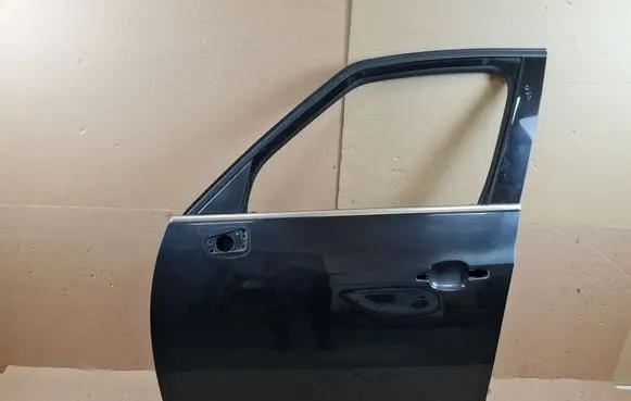 Opel Zafira C Front door