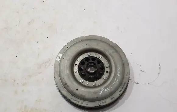 Volvo XC40 Dual mass flywheel 31367653